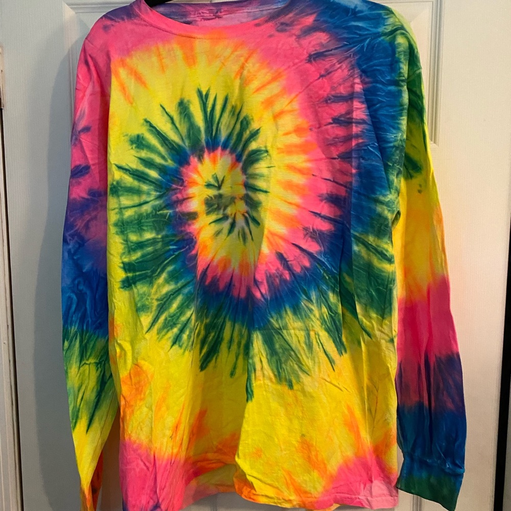 Tie-dye long sleeve